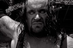 Video: How The Undertaker appears when the lights go out