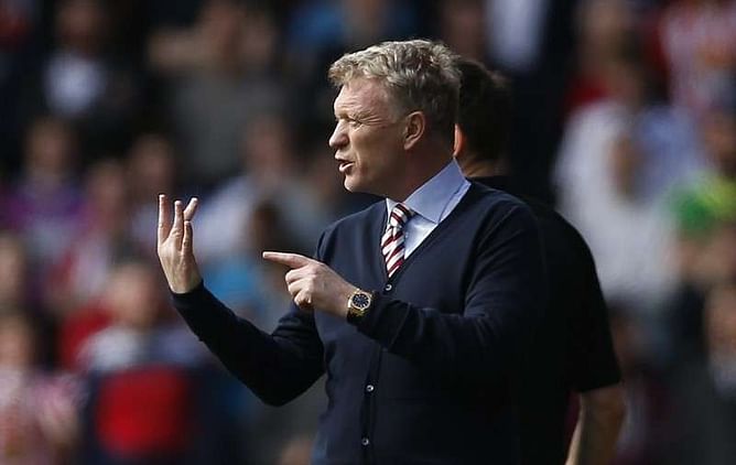 Soccer - Moyes apologises for 'slap' comment to female reporter
