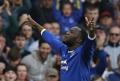 Lukaku double as Leicester's winning run ends at Everton