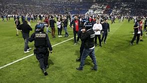 Crowd trouble delays Europa League match in Lyon