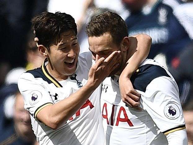 Tottenham keep up Chelsea chase with 4-0 rout of Bournemouth