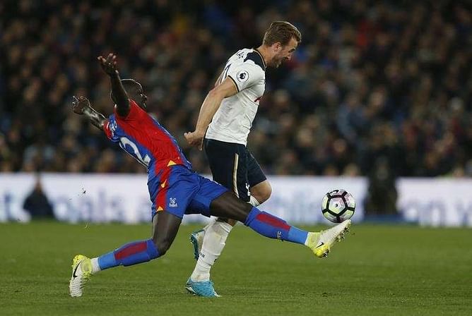 Stretchered-off Sakho should be fit in weeks, says Klopp