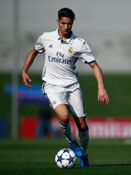 MADRID, SPAIN - MARCH 08: Achraf Hakimi of Real Madrid CF controls the ball during the UEFA Youth League Quarter Final match between Real Madrid CF and AFC Ajax at Estadio Alfredo Di Stefano on March 8, 2017 in Madrid, Spain. (Photo by Gonzalo Arroyo Moreno/Getty Images)