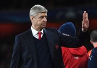LONDON, ENGLAND - MARCH 07: Arsene Wenger manager of Arsenal waves to the crowd prior to the UEFA Champions League Round of 16 second leg match between Arsenal FC and FC Bayern Muenchen at Emirates Stadium on March 7, 2017 in London, United Kingdom. (Photo by Shaun Botterill/Getty Images)
