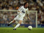 29 Aug 1999: Steve McManaman of Real Madrid on the ball during the Spanish Primera Liga match against Numancia at the Santiago Bernabeu Stadium in Madrid, Spain. Real won 4-1. \ Pic: Nuno Correia \ Mandatory Credit: Allsport UK /Allsport