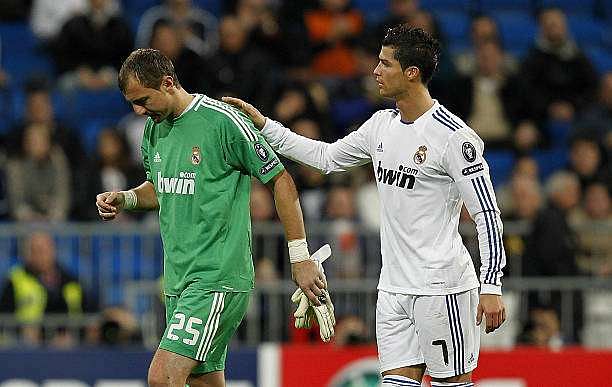 Cristiano Ronaldo and Jerzy Dudek