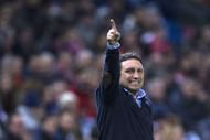 MADRID, SPAIN - MARCH 01: Head coach Eusebio Sacristan of Real Sociedad de Futbol gives instructions during the La Liga match between Club Atletico de Madrid and Real Sociedad de Futbol at Vicente Calderon Stadium on March 1, 2016 in Madrid, Spain. (Photo by Gonzalo Arroyo Moreno/Getty Images)