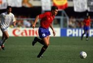 VERONA - JUNE 21: Julio Salinas of Spain runs with the ball during the FIFA World Cup Finals 1990 Group E match between Spain and Belgium held on June 21, 1990 at the Marc Antonio Bentegodi Stadium, in Verona, Italy. Spain won the match 2-1. (Photo by Simon Bruty/Getty Images)
