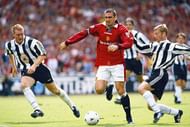 LONDON, UNITED KINGDOM - AUGUST 11: Manchester United player Eric Cantona (c) beats Steve Watson and David Batty (r) during the FA Charity Shield match between Manchester United and Newcastle United at Wembley Stadium on August 11, 1996 in London, England. (Photo by Shaun Botterill/Getty Images)