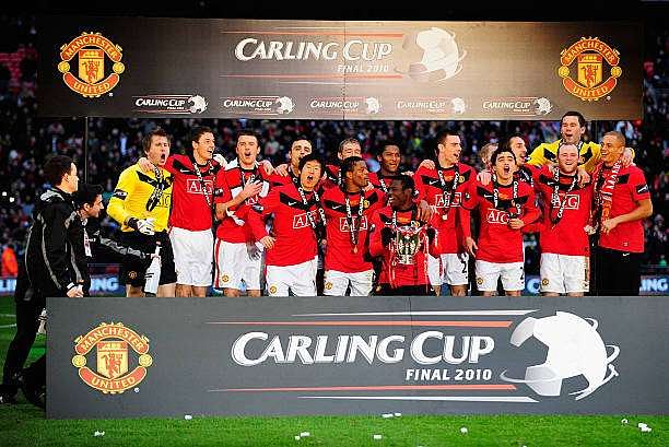 LONDON, ENGLAND - FEBRUARY 28:  Manchester United players celebrate victory following the Carling Cup Final between Aston Villa and Manchester United at Wembley Stadium on February 28, 2010 in London, England.  (Photo by Jamie McDonald/Getty Images)