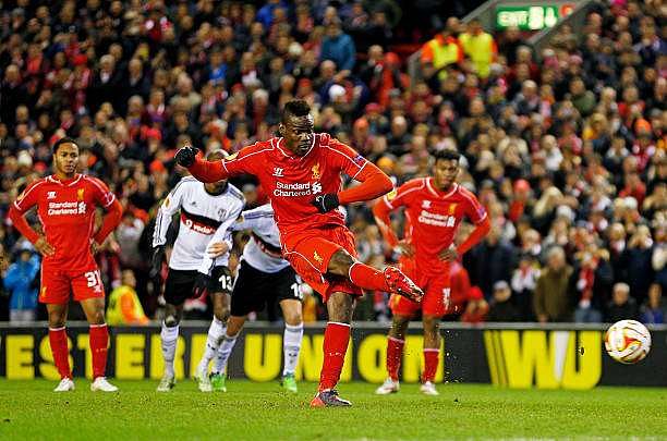 LIVERPOOL, ENGLAND - FEBRUARY 19:  Mario Balotelli of Liverpool scores the opening goal from the penalty spot during the UEFA Europa League Round of 32 match between Liverpool FC and Besiktas JK at Anfield on February 19, 2015 in Liverpool, United Kingdom.  (Photo by Julian Finney/Getty Images)
