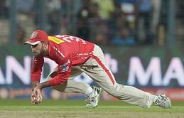 IPL 2017: KXIPvs GL, SK Play of the Day, Maxwell holds on to one at the boundary to end Raina's innings