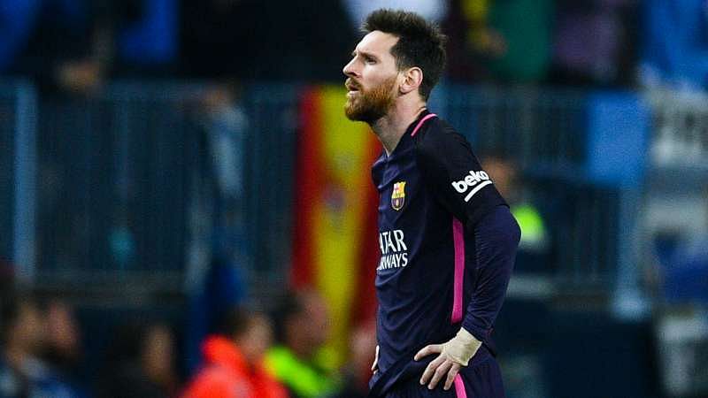 Walking Messi Defended Ahead Of Juventus V Barcelona