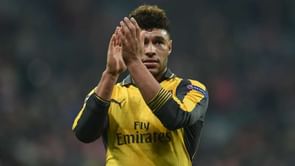 Wenger warns Oxlade-Chamberlain exit would do 'big damage' to Arsenal
