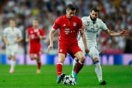 MADRID, SPAIN - APRIL 18: Robert Lewandowski (L) of Bayern Muenchen competes for the ball with Nacho Fernandez (R) of Real Madrid CF during the UEFA Champions League Quarter Final second leg match between Real Madrid CF and FC Bayern Muenchen at Estadio Santiago Bernabeu on April 18, 2017 in Madrid, Spain. (Photo by Gonzalo Arroyo Moreno/Getty Images)