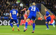 LEICESTER, ENGLAND - APRIL 18: Saul Niguez of Atletico Madrid scores his sides first goal during the UEFA Champions League Quarter Final second leg match between Leicester City and Club Atletico de Madrid at The King Power Stadium on April 18, 2017 in Leicester, United Kingdom. (Photo by Richard Heathcote/Getty Images)