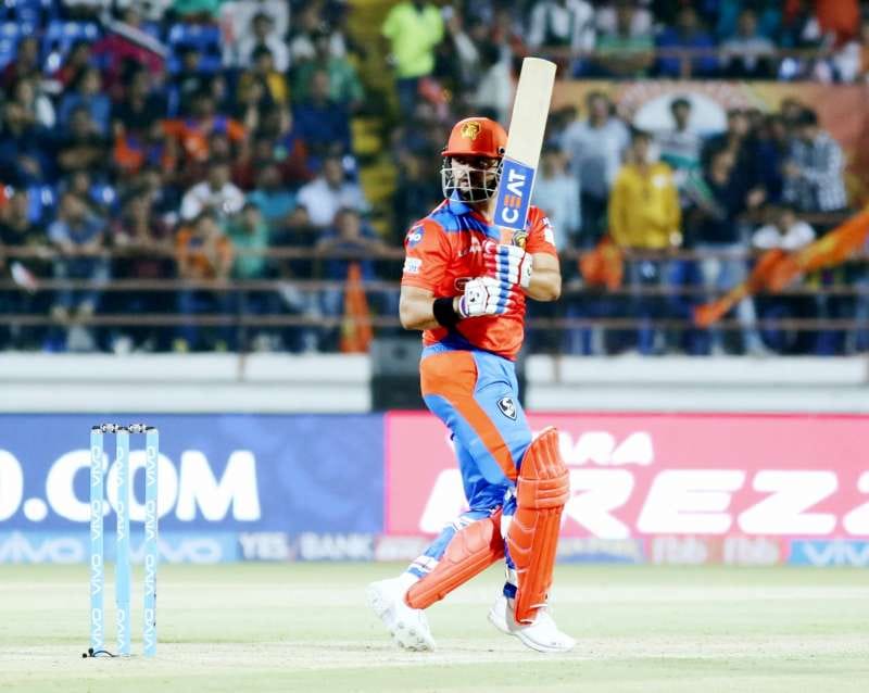 Suresh Raina Gujarat Lions.jpg
