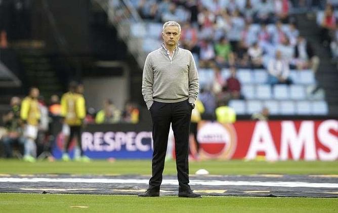 Mourinho mulls United changes at Arsenal