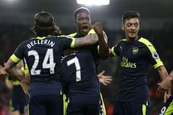 Sanchez, Giroud send Arsenal up to fifth