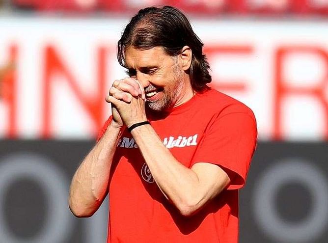 Soccer - Coach Schmidt leaves Mainz