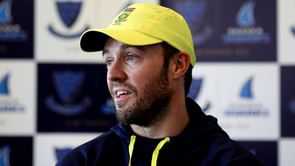De Villiers claims England are among Champions Trophy favourites