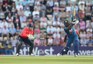 SOUTHAMPTON, ENGLAND - JULY 05: Angelo Matthews of Sri Lanka hits out during the 1st NatWest T20 International between England and Sri Lanka at Ageas Bowl on July 5, 2016 in Southampton, England. (Photo by Tom Shaw/Getty Images)
