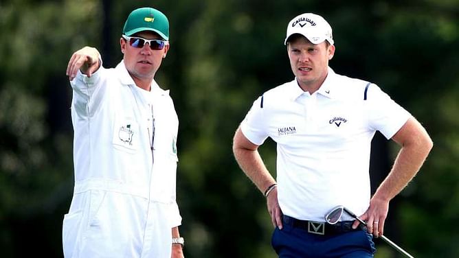 Struggling Willett parts with caddie