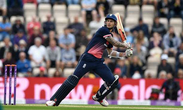 SOUTHAMPTON, ENGLAND - MAY 27:  England batsman Aalex Hales hits out during the 2nd Royal London One Day International between England and South Africa at The Ageas Bowl on May 27, 2017 in Southampton, England.  (Photo by Stu Forster/Getty Images)