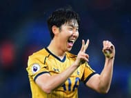 LEICESTER, ENGLAND - MAY 18: Heung-Min Son of Tottenham Hotspur celebrates as he scores their second goal during the Premier League match between Leicester City and Tottenham Hotspur at The King Power Stadium on May 18, 2017 in Leicester, England. (Photo by Tony Marshall/Getty Images)