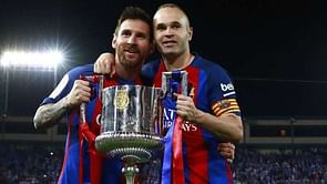Iniesta refuses to commit to Barcelona
