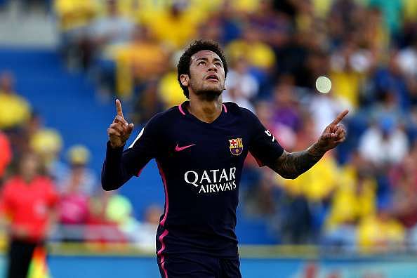 Twitter explodes as sensational Neymar hat-trick helps Barcelona keep title challenge alive