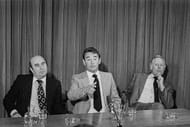 Nottingham Forest manager Brian Clough (1935 - 2004, centre) at a press conference with assistant manager Peter Taylor (1928 - 1990, right), 21st November 1980. (Photo by Evening Standard/Hulton Archive/Getty Images)