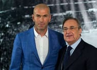 MADRID, SPAIN - JANUARY 04: Real Madrid CF president Florentino Perez (R) poses for a picture with Zinedine Zidane (L) as new Real Madrid head coach at Santiago Bernabeu Stadium on January 4, 2016 in Madrid, Spain. (Photo by Gonzalo Arroyo Moreno/Getty Images)