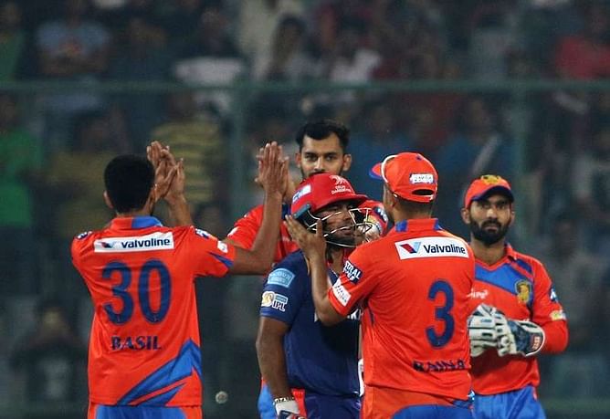 IPL 2017: Suresh Raina's gesture proves being nice is being good!
