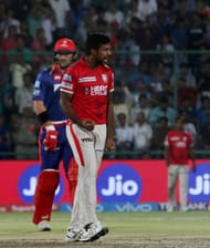 Varun Aaron KXIP IPL 2017