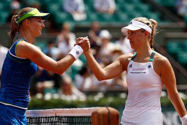 2017 French Open: Kerber stunned by Makarova in the first round