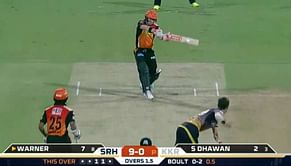 IPL 2017 Eliminator, SRH vs KKR: David Warner’s innovative tennis forehand shot is the SK Play of the Day