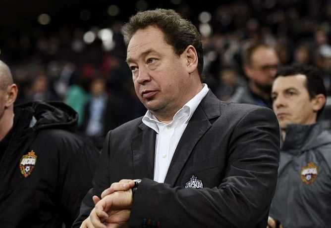 Hull City appoint Leonid Slutsky as manager