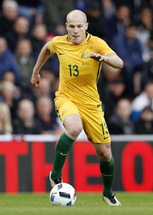 Huddersfield agree record deal for Australia's Mooy - media