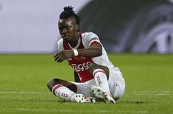 Lyon sign Chelsea forward Traore