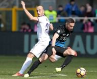 BERGAMO, ITALY - MARCH 05: Anthony Mounier of Atalanta BC (R) competes for the ball with Borja Valero of ACF Fiorentina during the Serie A match between Atalanta BC and ACF Fiorentina at Stadio Atleti Azzurri d'Italia on March 5, 2017 in Bergamo, Italy. (Photo by Emilio Andreoli/Getty Images)