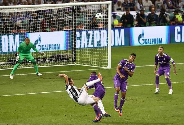 Top 5 greatest goals scored in Champions League finals