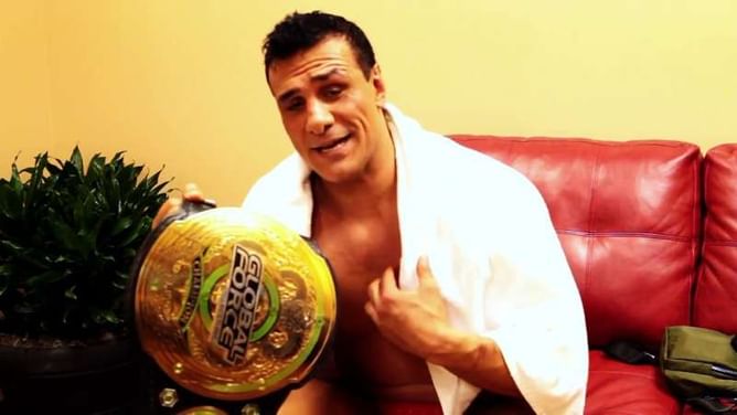 Video: Crowd pushes Alberto Del Rio around during India tapings