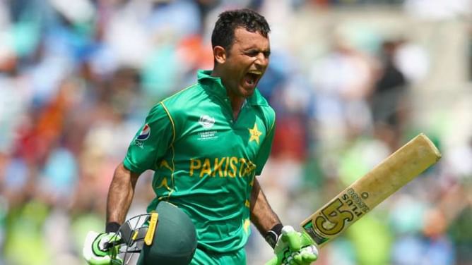 Fantastic Fakhar hits maiden ton as Pakistan post huge target