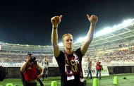 TURIN, ITALY - MAY 28: Goalkeeper of FC Torino Joe Hart celebrates under FC Turin's fans at the end of last Serie A match between FC Torino and US Sassuolo at Stadio Olimpico di Torino on May 28, 2017 in Turin, Italy. (Photo by Pier Marco Tacca/Getty Images)
