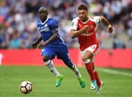 LONDON, ENGLAND - MAY 27: N'Golo Kante of Chelsea and Alex Oxlade-Chamberlain of Arsenal race for the ball during The Emirates FA Cup Final between Arsenal and Chelsea at Wembley Stadium on May 27, 2017 in London, England. (Photo by Laurence Griffiths/Getty Images)