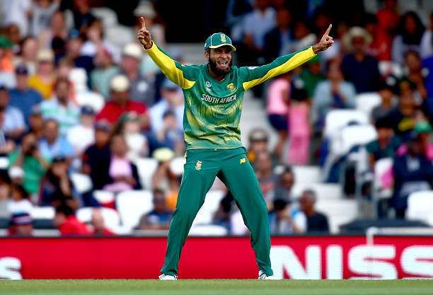 LONDON, ENGLAND - JUNE 03:  Imran Tahir of South Africa celebrates throwing to run out Suranga Lakmal of Sri Lanka during the ICC Champions Trophy match between Sri Lanka and South Africa at The Kia Oval on June 3, 2017 in London, England.  (Photo by Jordan Mansfield/Getty Images)