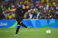RIO DE JANEIRO, BRAZIL - AUGUST 20: Niklas Suele of Germany scores his penalty in the shoot out during the Men's Football Final between Brazil and Germany at the Maracana Stadium on Day 15 of the Rio 2016 Olympic Games on August 20, 2016 in Rio de Janeiro, Brazil. (Photo by Laurence Griffiths/Getty Images)