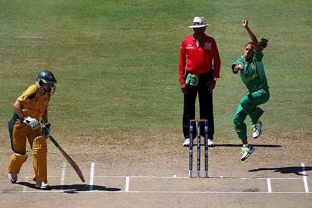 ST KITTS, SAINT KITTS AND NEVIS - MAY 07: Shabnim Ismail (r) of South Africa bowls as Shelley Nitschke (l) of Australia backs up during the ICC T20 Women's World Cup Group A match between Australia and South Africa at Warner Park on May 7, 2010 in St Kitts, Saint Kitts And Nevis. (Photo by Michael Steele/Getty Images)