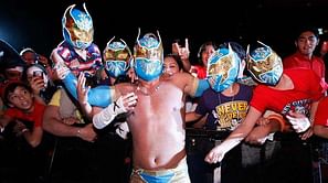 WWE News: Sin Cara teaches his son to wrestle (Video)